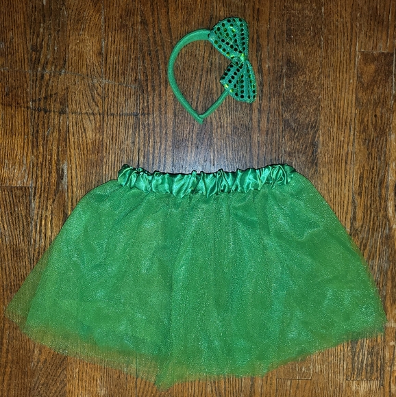 Green 2 PC: Bow Headband and Tutu - Picture 1 of 1